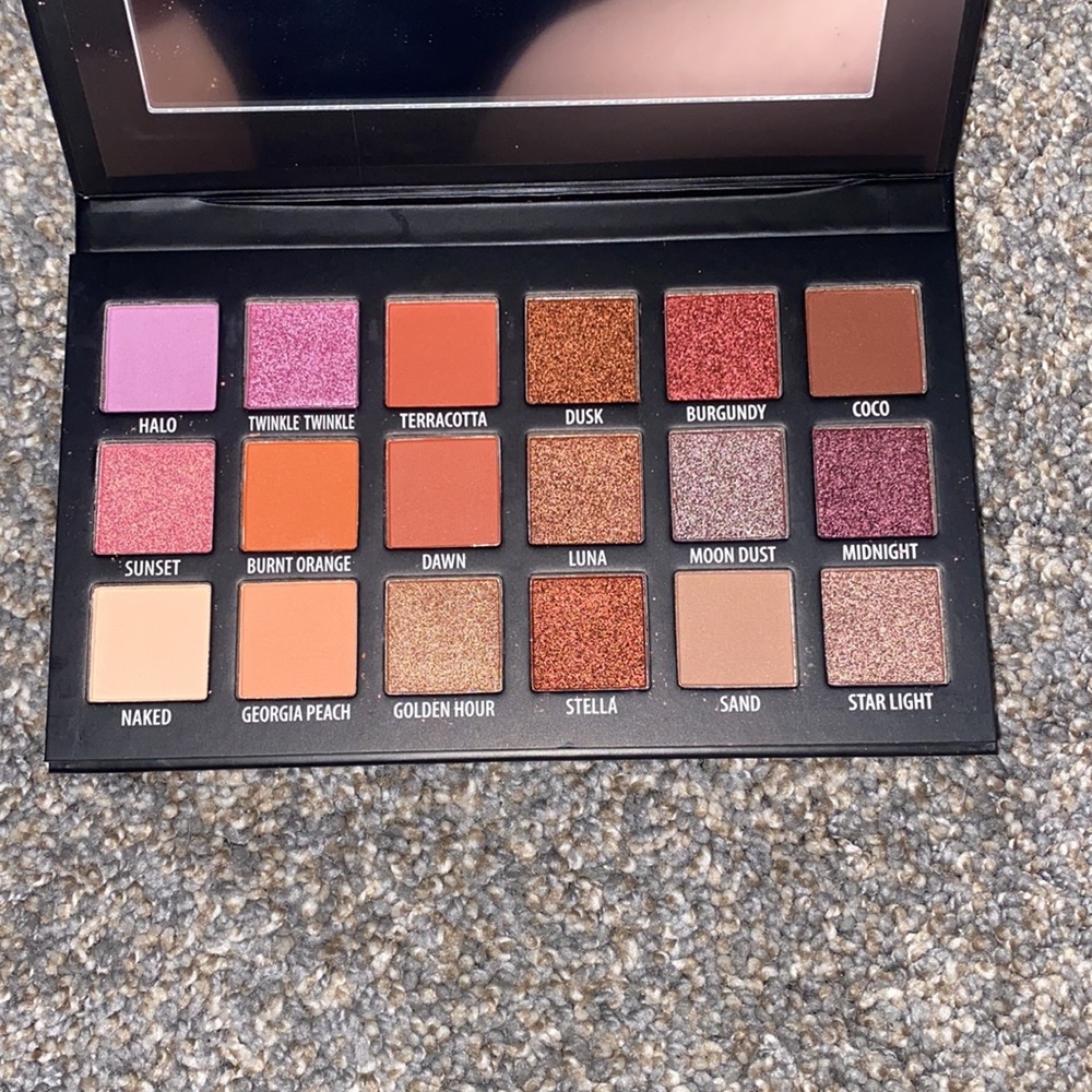 KAB day + night palette